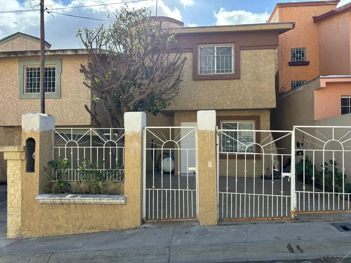 Casa en renta en Colinas de Agua Caliente, Tijuana — foto 1 de 11