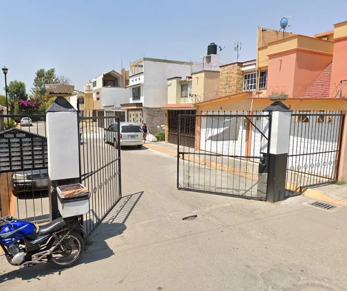 Casa en venta en Paseos de Tultepec I, Tultepec — foto 1 de 2