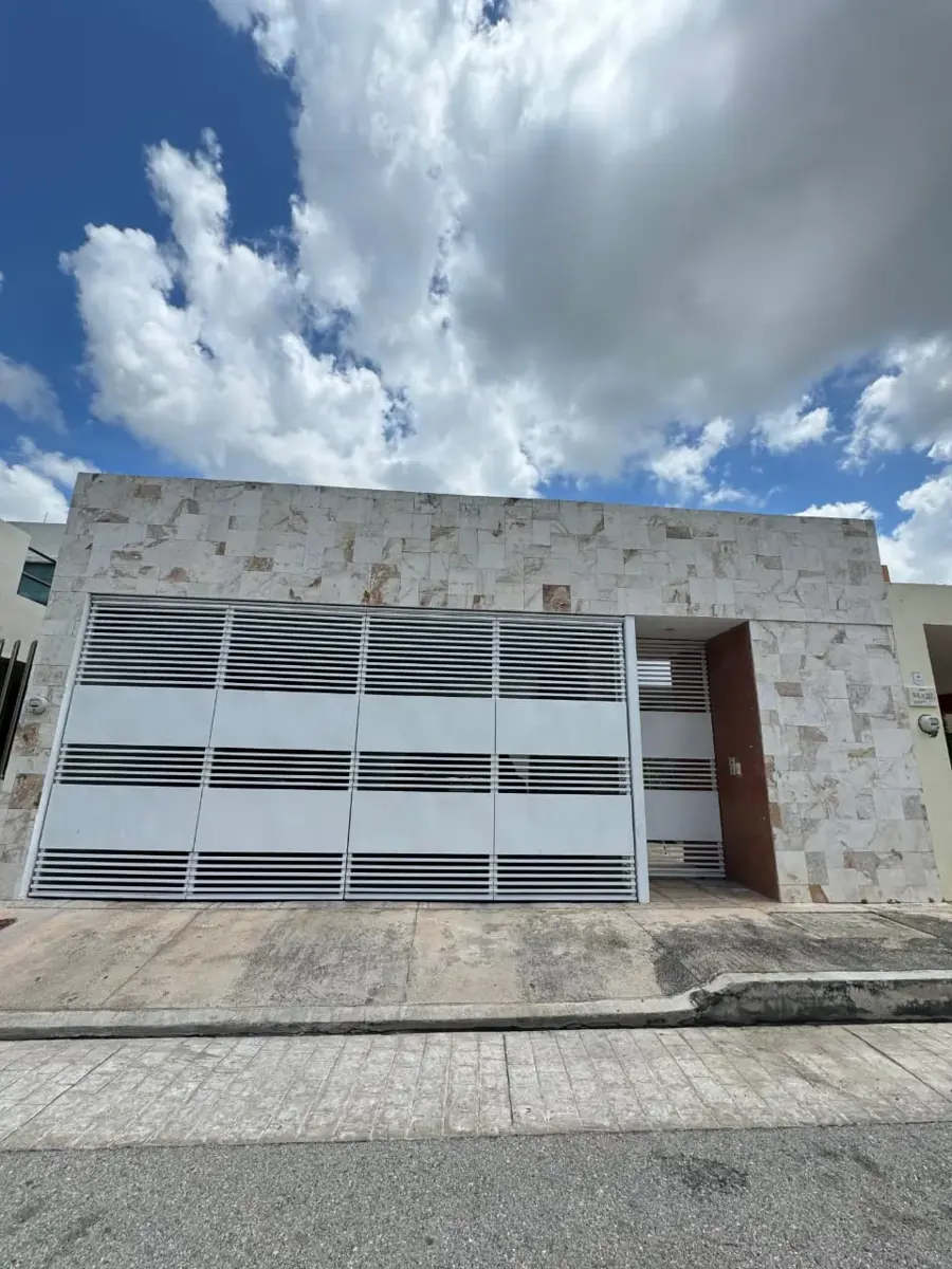 Casa en venta en San Remo, Mérida — foto 1 de 18
