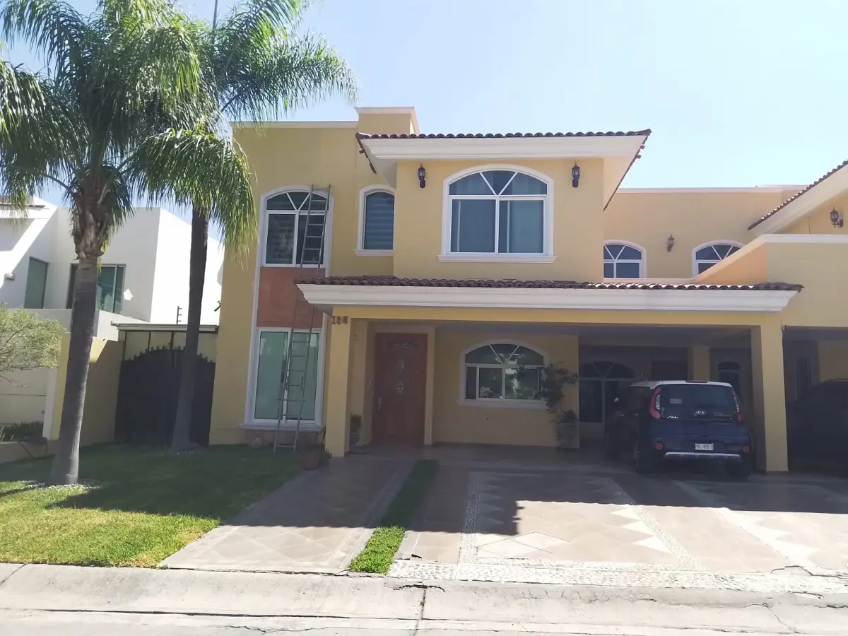 Casa en venta en Puerta de Hierro, Zapopan — foto 1 de 31