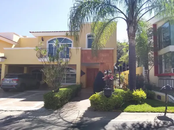 Casa en venta en Puerta de Hierro, Zapopan — foto 3 de 31
