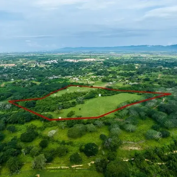Terreno en venta en El Ranchito (El Colesio), Puerto Vallarta — foto 3 de 17