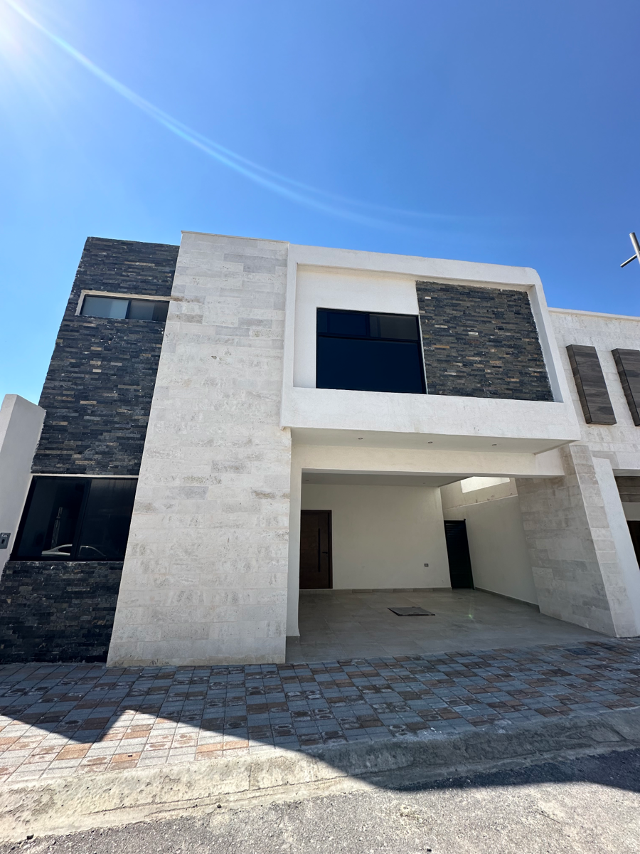 Casa en venta en Privanzas del Campestre, Arteaga — foto 1 de 28