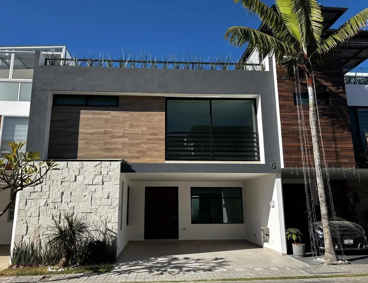 Casa en venta en Lomas de Angelópolis, Ocoyucan — foto 1 de 28