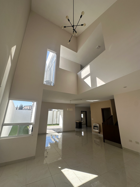 Casa en venta en Villa Bonita, Saltillo — foto 2 de 23