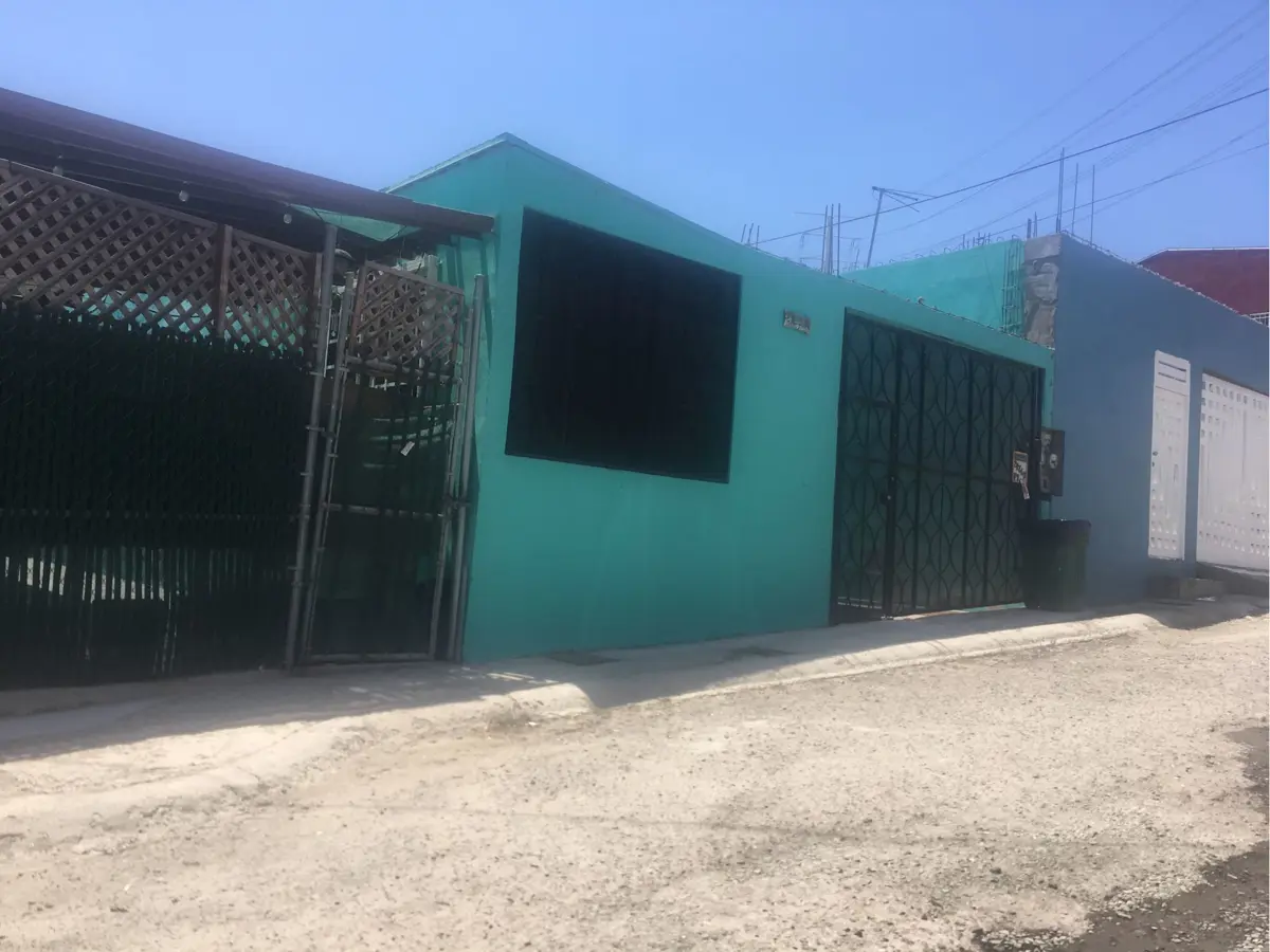 Casa en venta en Villa Fontana IV, Tijuana — foto 1 de 7