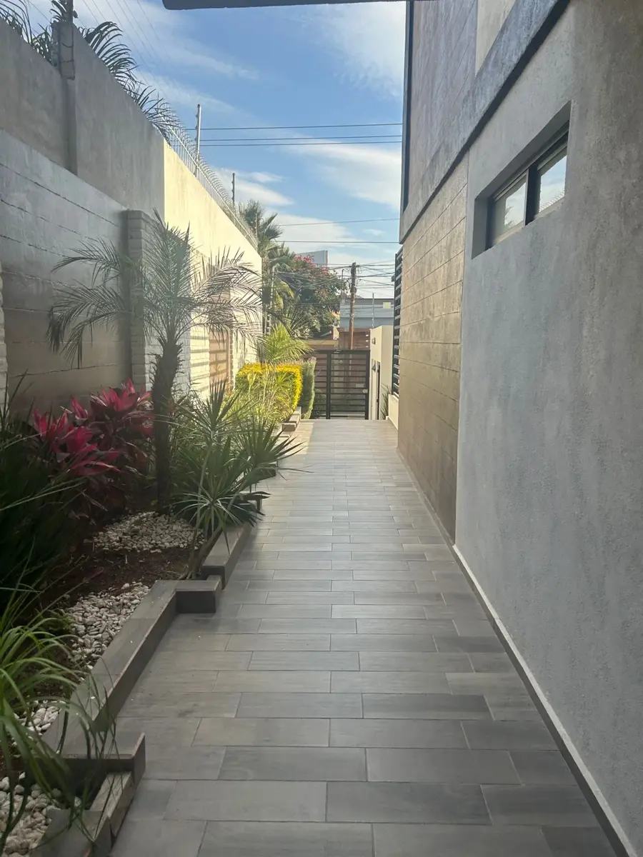 Departamento en venta en Jardines del Moral, León — foto 1 de 9