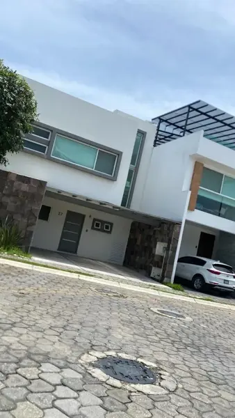 Casa en renta en Lomas de Angelópolis, San Andrés Cholula, Puebla