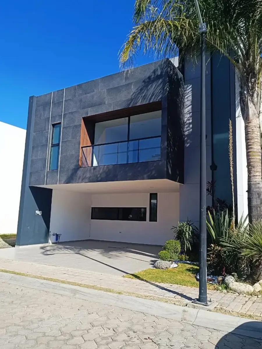 Casa en venta en Lomas de Angelópolis, San Andrés Cholula — foto 1 de 15
