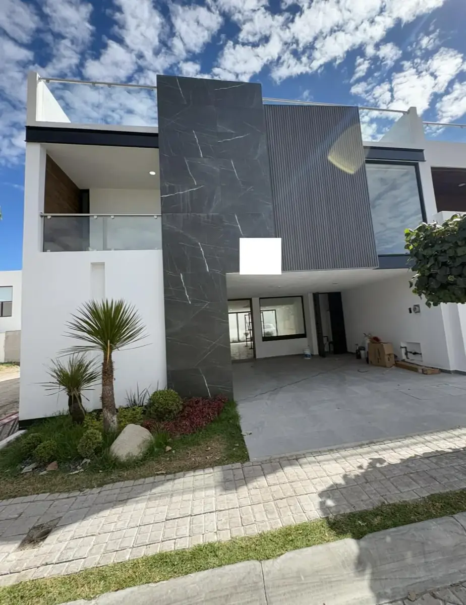 Casa en venta en Lomas de Angelópolis, San Andrés Cholula — foto 1 de 18