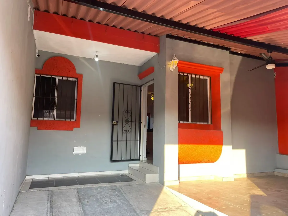 Casa en venta en Villas Providencia, Villa de Álvarez — foto 1 de 15