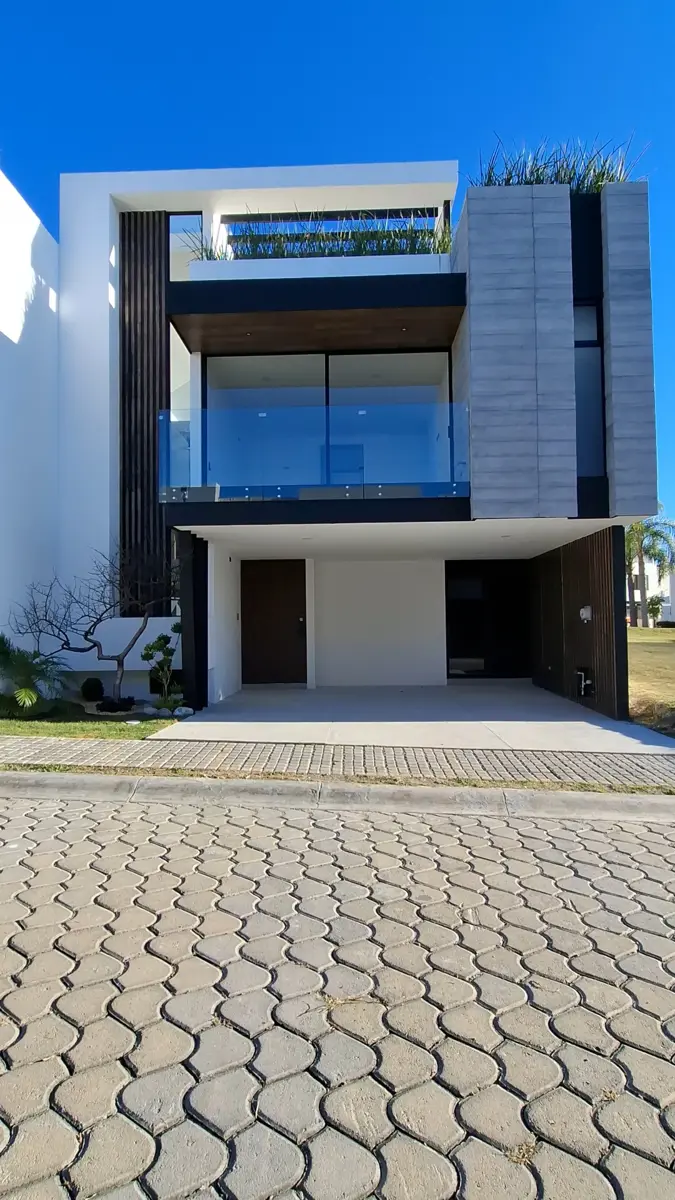 Casa en venta en Lomas de Angelópolis, San Andrés Cholula — foto 1 de 17