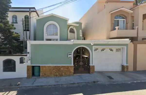 Casa en venta en Valle Dorado Sección Lagos, Ensenada, Baja California