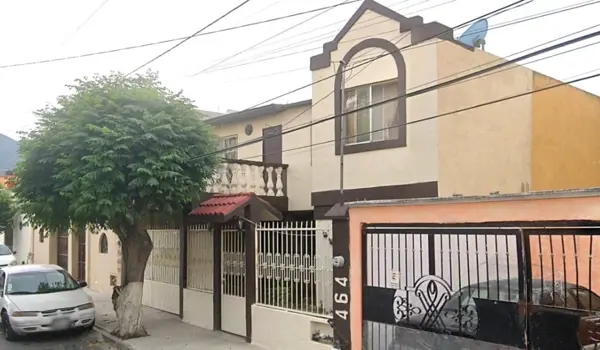 Casa en venta en Arcos de Belen, Saltillo — foto 2 de 9