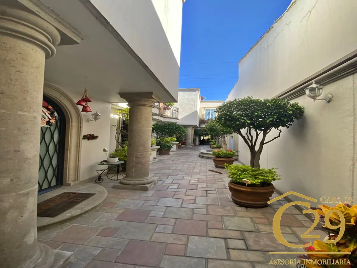 Casa en venta en Lomas de Tecamachalco Sección Bosques I y II, Huixquilucan — foto 1 de 22