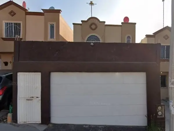 Casa en Lomas de la Presa, Tijuana, Baja California