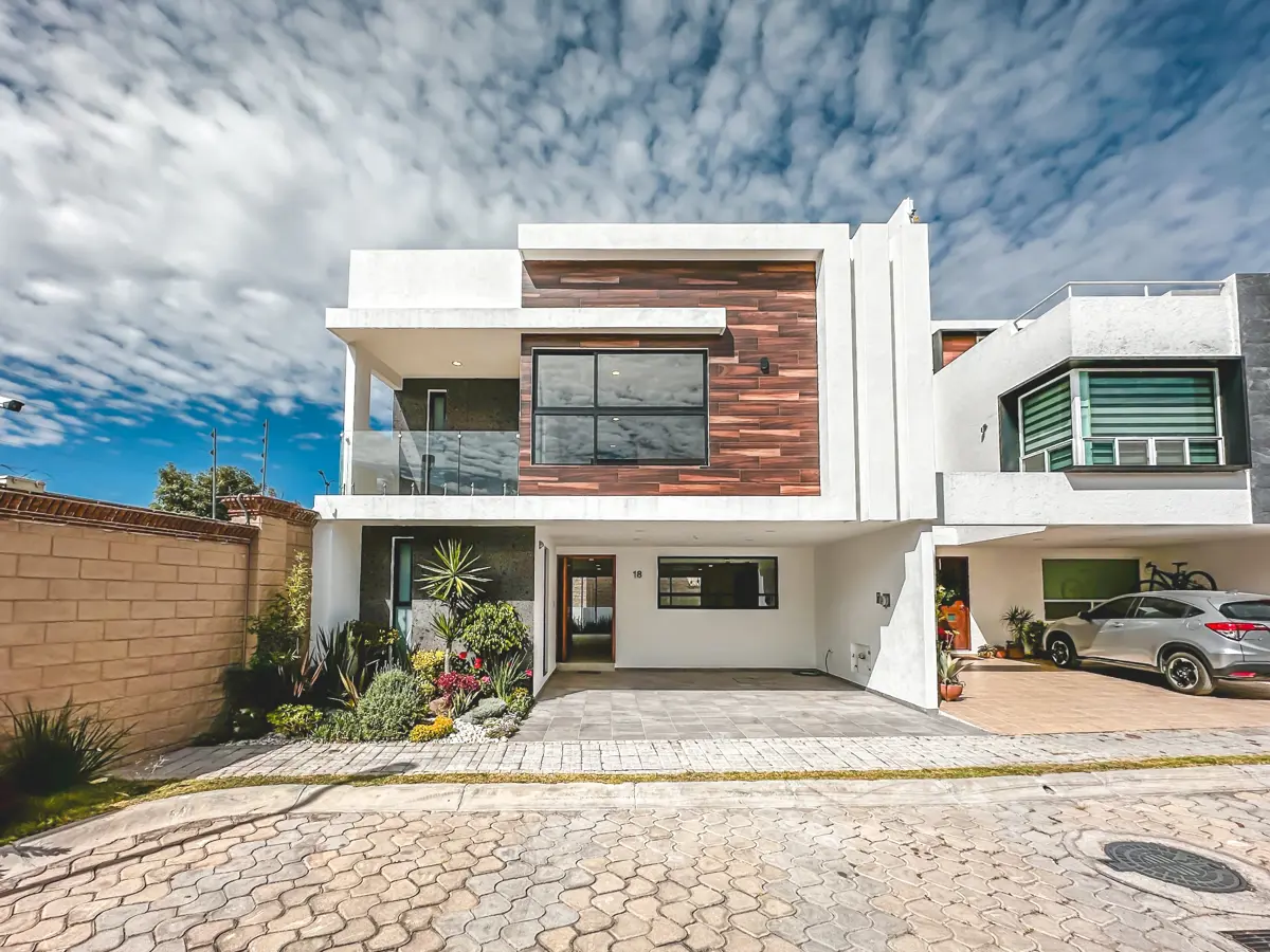 Casa en venta en Lomas de Angelópolis, Ocoyucan — foto 1 de 39
