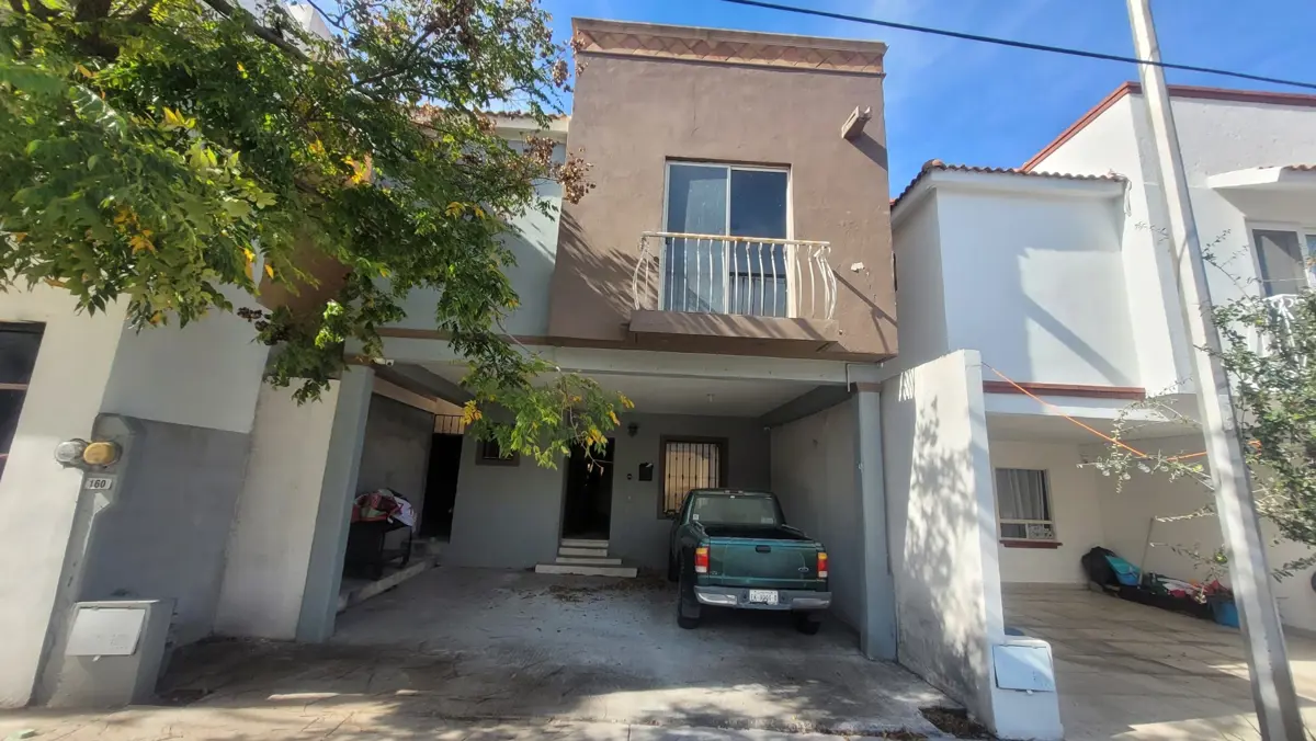 Casa en venta en Hacienda el Cortijo, Saltillo — foto 1 de 12