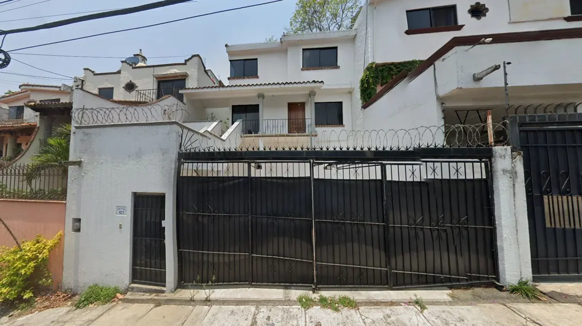 Casa en venta en Lomas de Atzingo, Cuernavaca — foto 1 de 12
