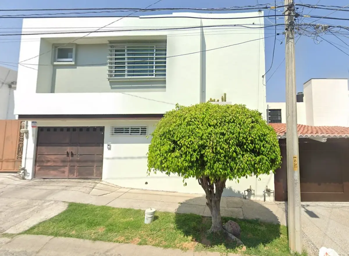 Casa en venta en Valle del Campestre, León — foto 1 de 13