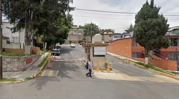 Casa en venta en Petroquímica Lomas Verdes, Naucalpan de Juárez — foto 2 de 10