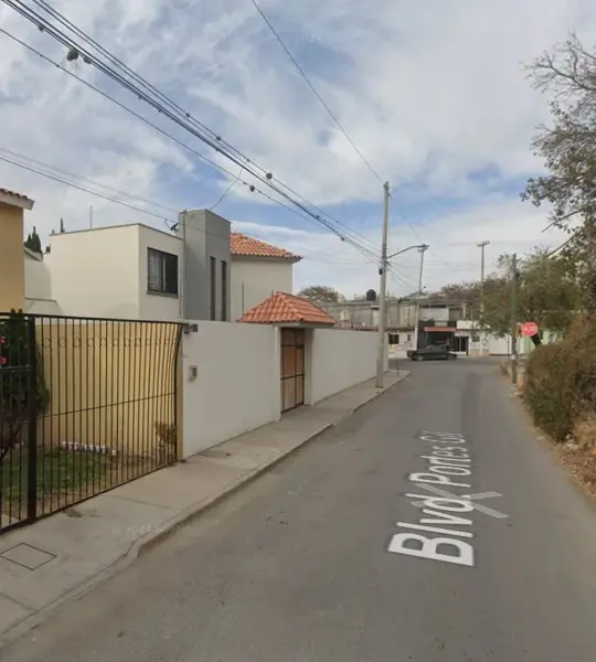 Casa en venta en Villa Benavente, Tehuacán — foto 3 de 13