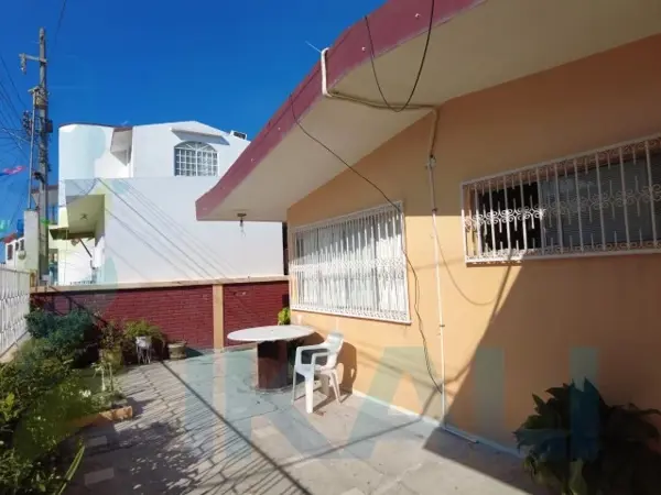 Casa en venta en Túxpam de Rodríguez Cano Centro, Tuxpan — foto 2 de 10