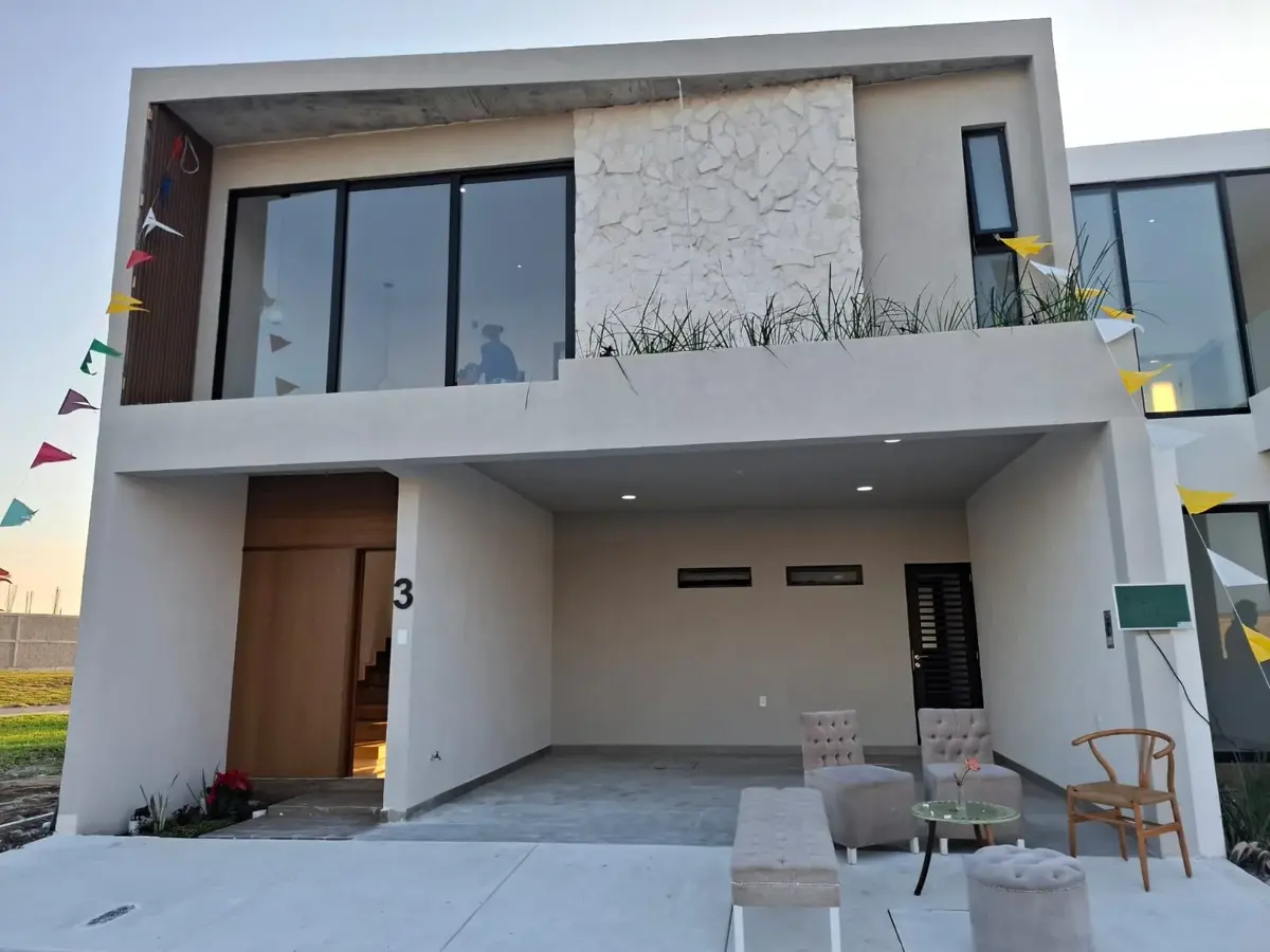 Casa en venta en Las Lomas Residencial, Alvarado — foto 1 de 43