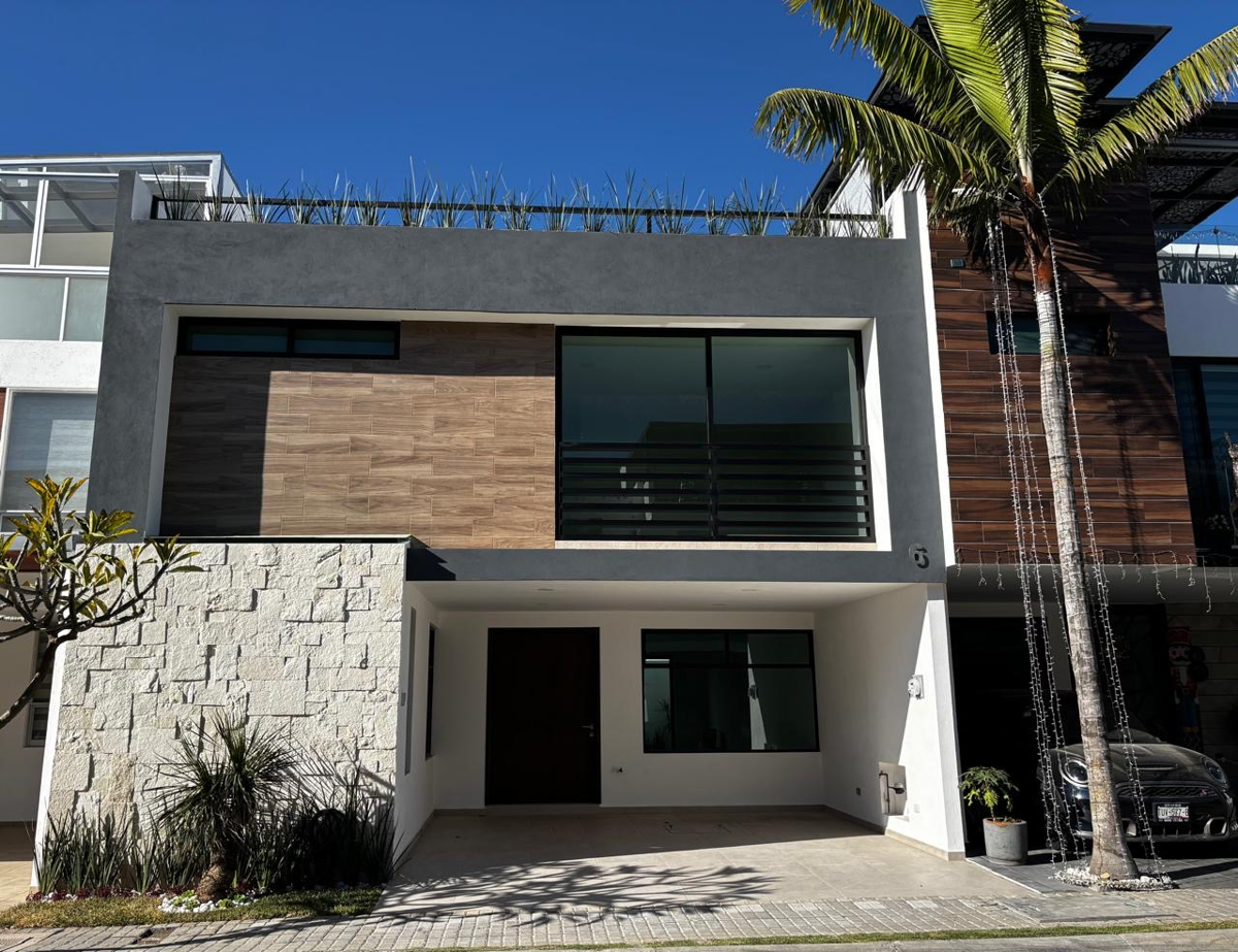 Casa en venta en Lomas de Angelópolis, San Andrés Cholula — foto 1 de 14