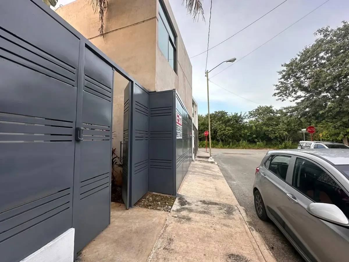 Casa en renta en Montebello, Mérida — foto 1 de 15