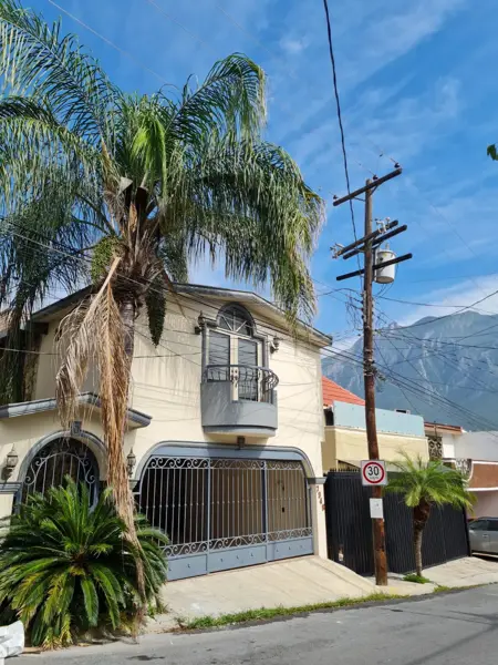 Casa en Venta – Balcones de Mederos, Monterrey, N.L. Casa en Venta – Balcones de Mederos, Monterrey, N.L.