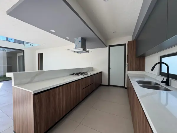Casa en venta en Rincón de la Montaña, Morelia — foto 2 de 33