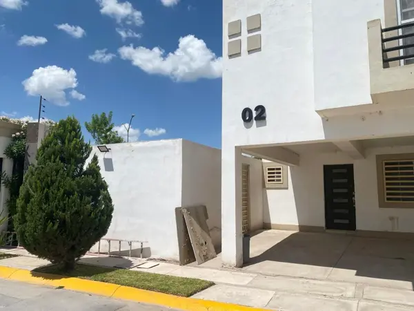 Casa en venta en Ampliación Senderos, Torreón — foto 3 de 19