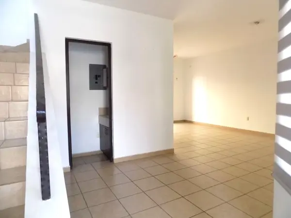 Casa en venta en Villa California, Tlajomulco de Zúñiga — foto 2 de 21