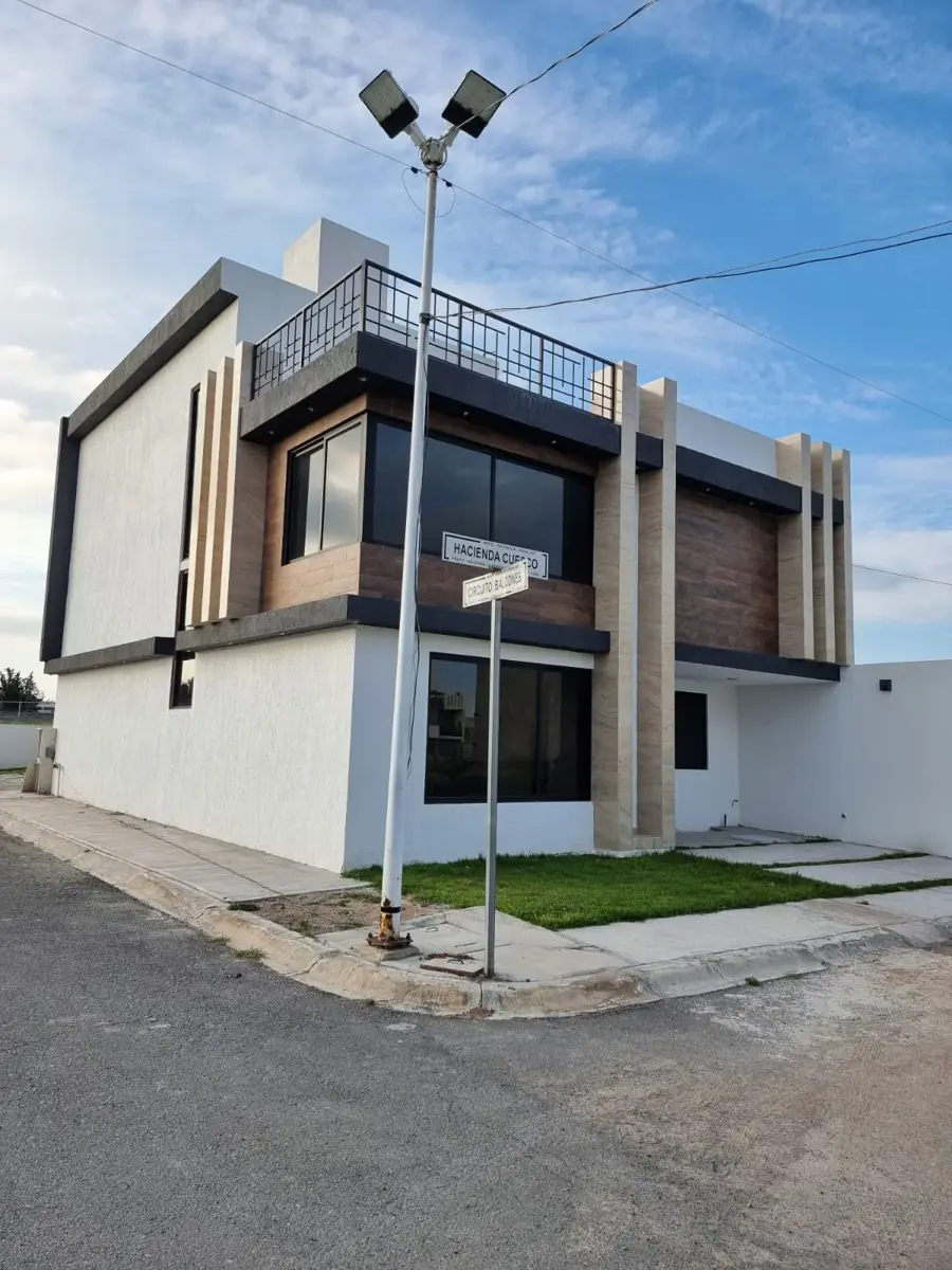 Casa en venta en Hacienda la Herradura, Pachuca de Soto — foto 1 de 18