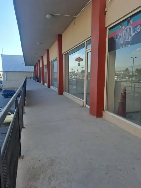 Local en renta en Del Valle, Ramos Arizpe — foto 2 de 8