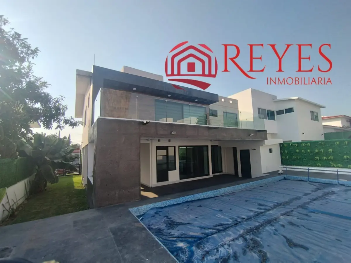 Casa en venta en Oaxtepec Centro, Yautepec — foto 1 de 30