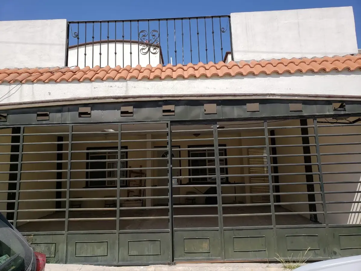 Casa en renta en Portales, Ramos Arizpe — foto 1 de 10
