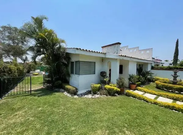 Casa en venta en Lomas de Cocoyoc, Atlatlahucan — foto 2 de 11