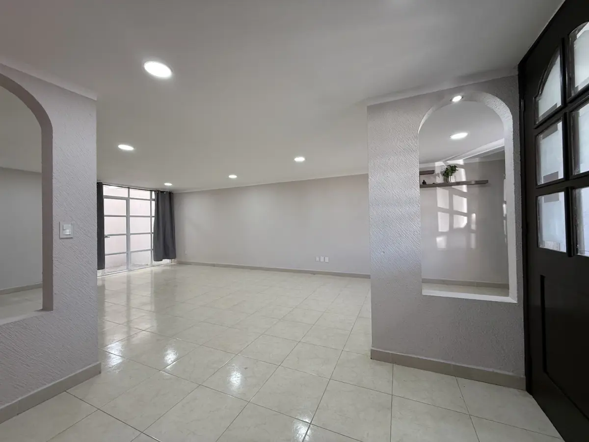Casa en venta en Real de Medinas, Pachuca de Soto — foto 1 de 19