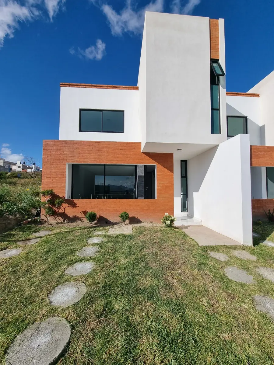 Casa en venta en Privadas de San Cristóbal, Mineral de la Reforma — foto 1 de 27