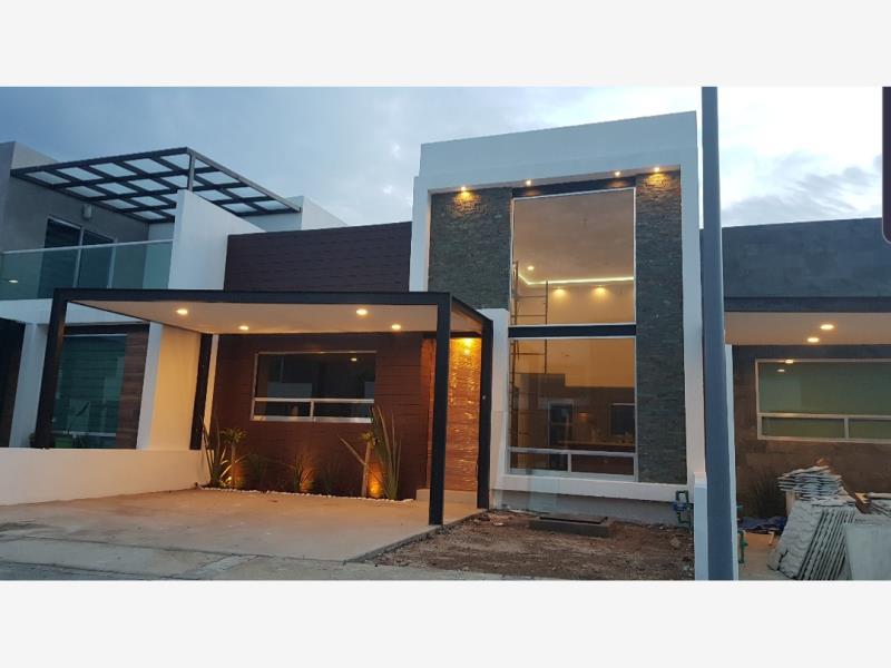 Casa en venta en Cañadas del Arroyo, Corregidora — foto 1 de 6