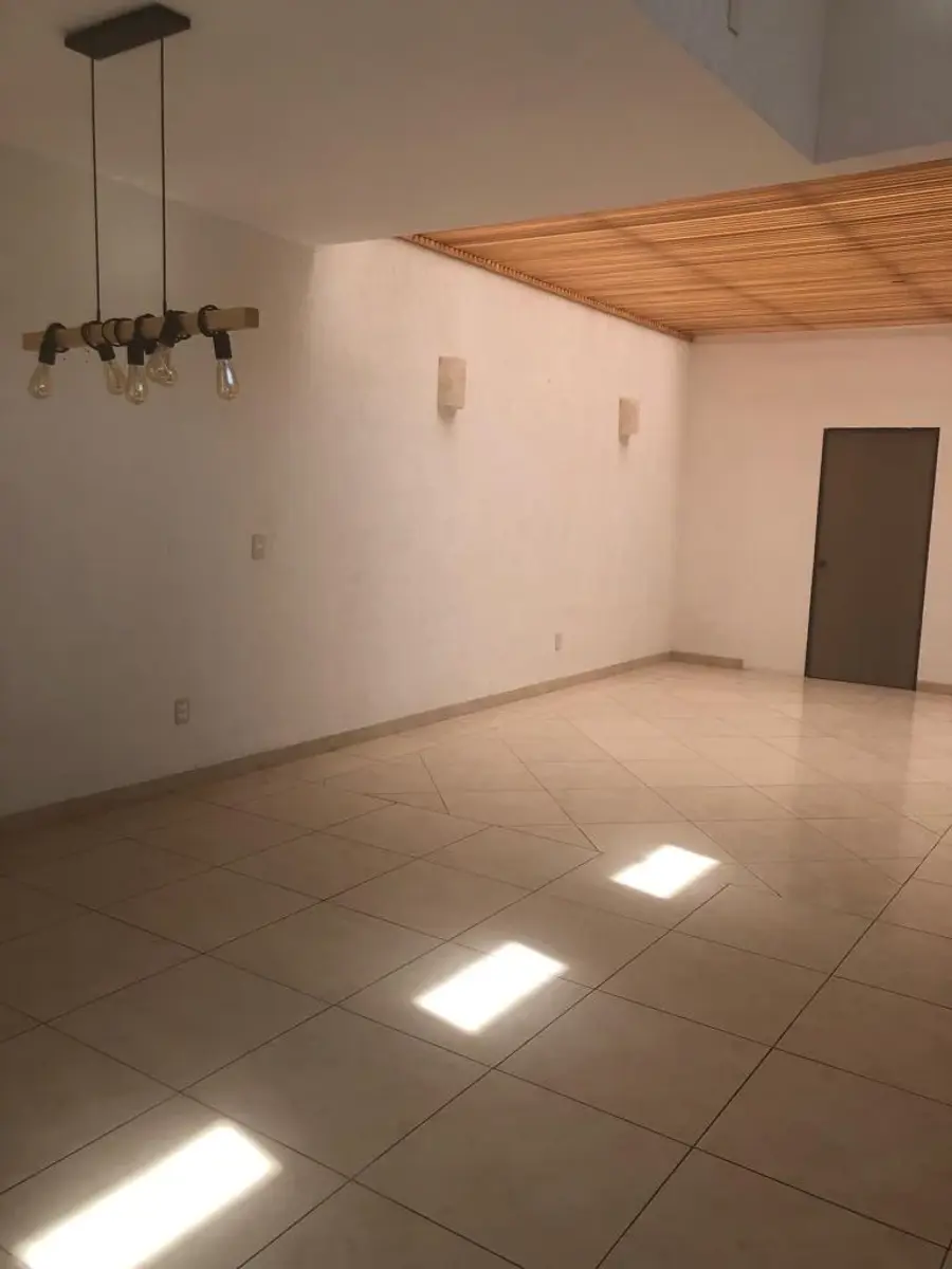 Casa en renta en Lomas del Pedregal, Irapuato — foto 1 de 16