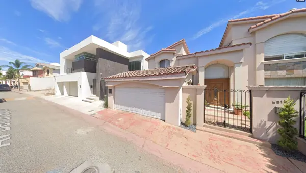 Casa en venta en Jardines de Chapultepec S-E, Tijuana — foto 2 de 12