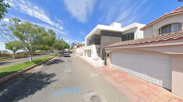Casa en venta en Jardines de Chapultepec S-E, Tijuana — foto 3 de 12