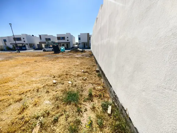 Terreno en venta en Villas del Renacimiento, Torreón — foto 2 de 5