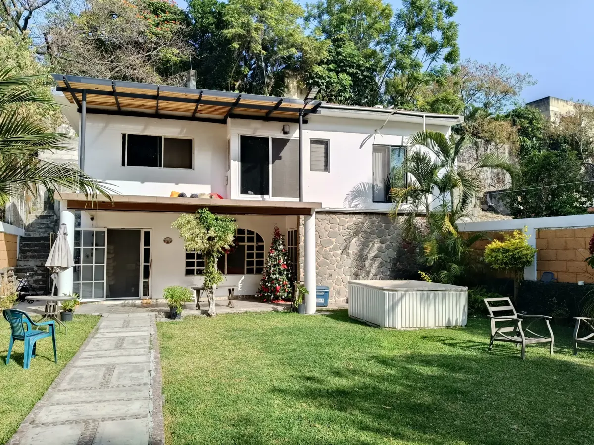 Casa en venta en Las Palmas, Cuernavaca — foto 1 de 12