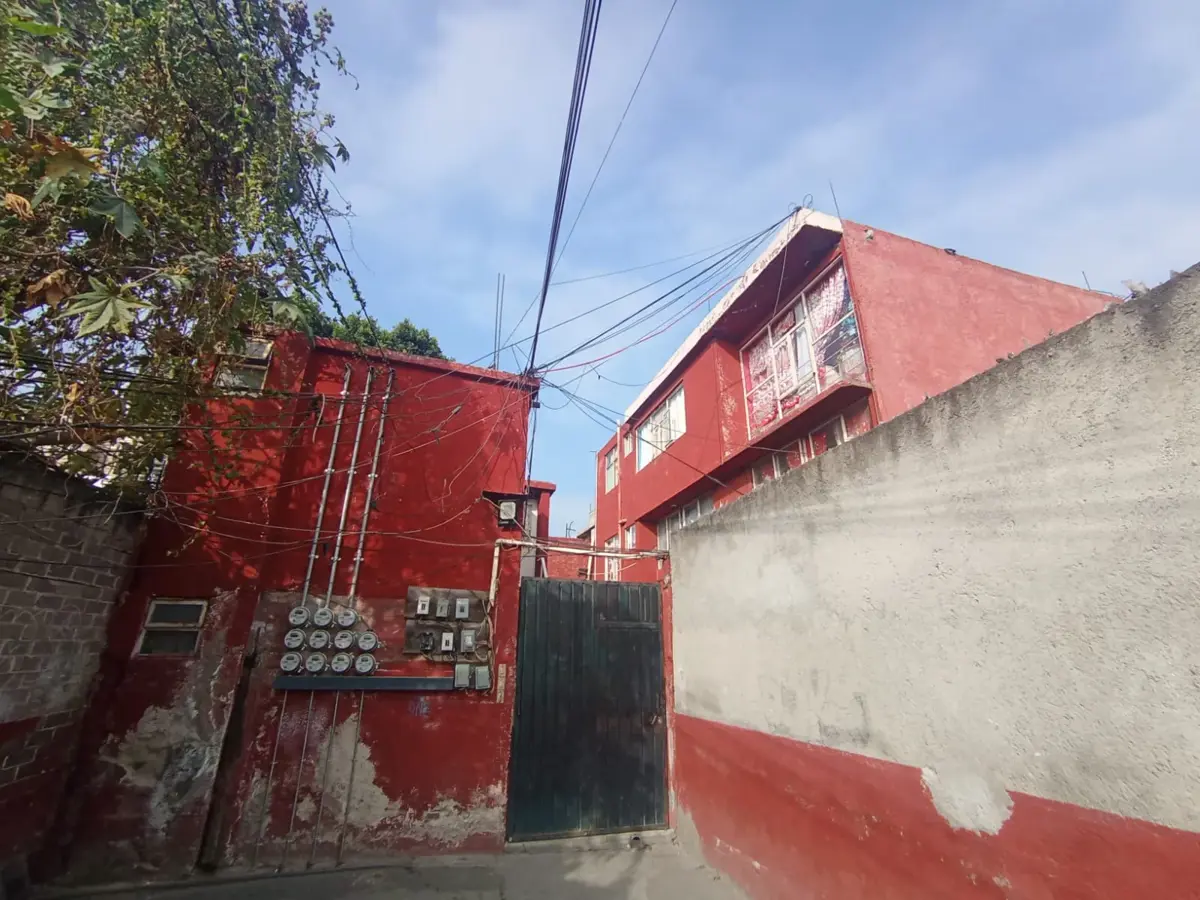 Edificio en venta en La Conchita Zapotitlan, Tláhuac — foto 1 de 18