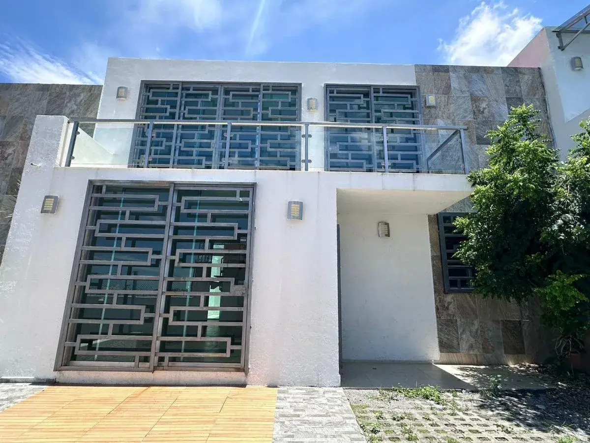Casa en venta en Lomas de Tzompantle, Cuernavaca — foto 1 de 10