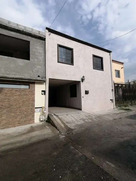 Casa en venta en Privada Morelos, Saltillo — foto 2 de 37